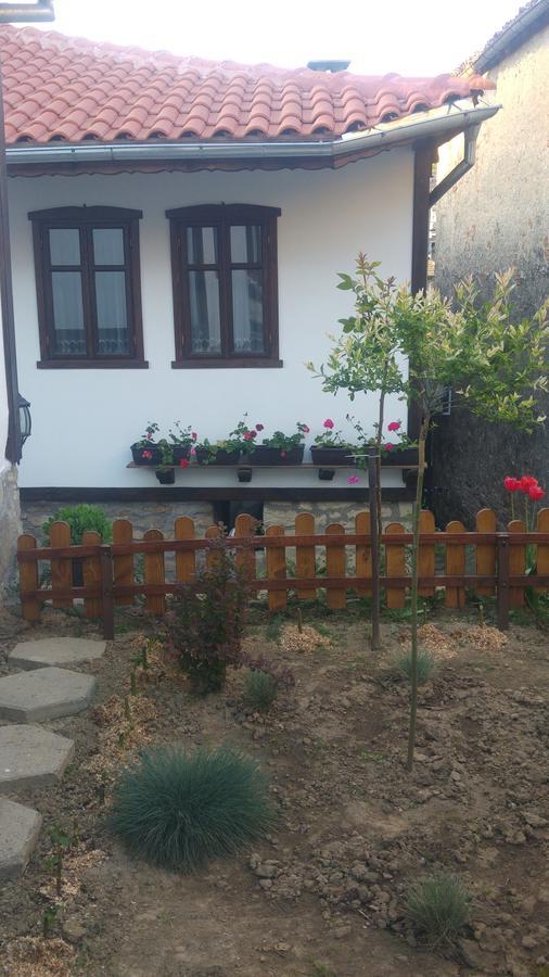 Къща за гости Стръмена Елена Екстериор снимка